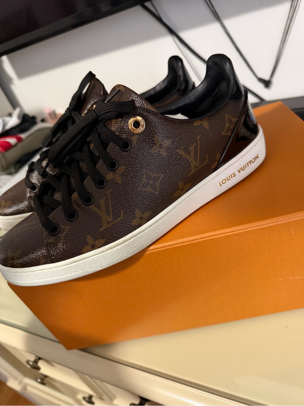 Louis Vuitton Brown Monogram Low-Top Sneakers /like new only used twice - Picture 3 of 5